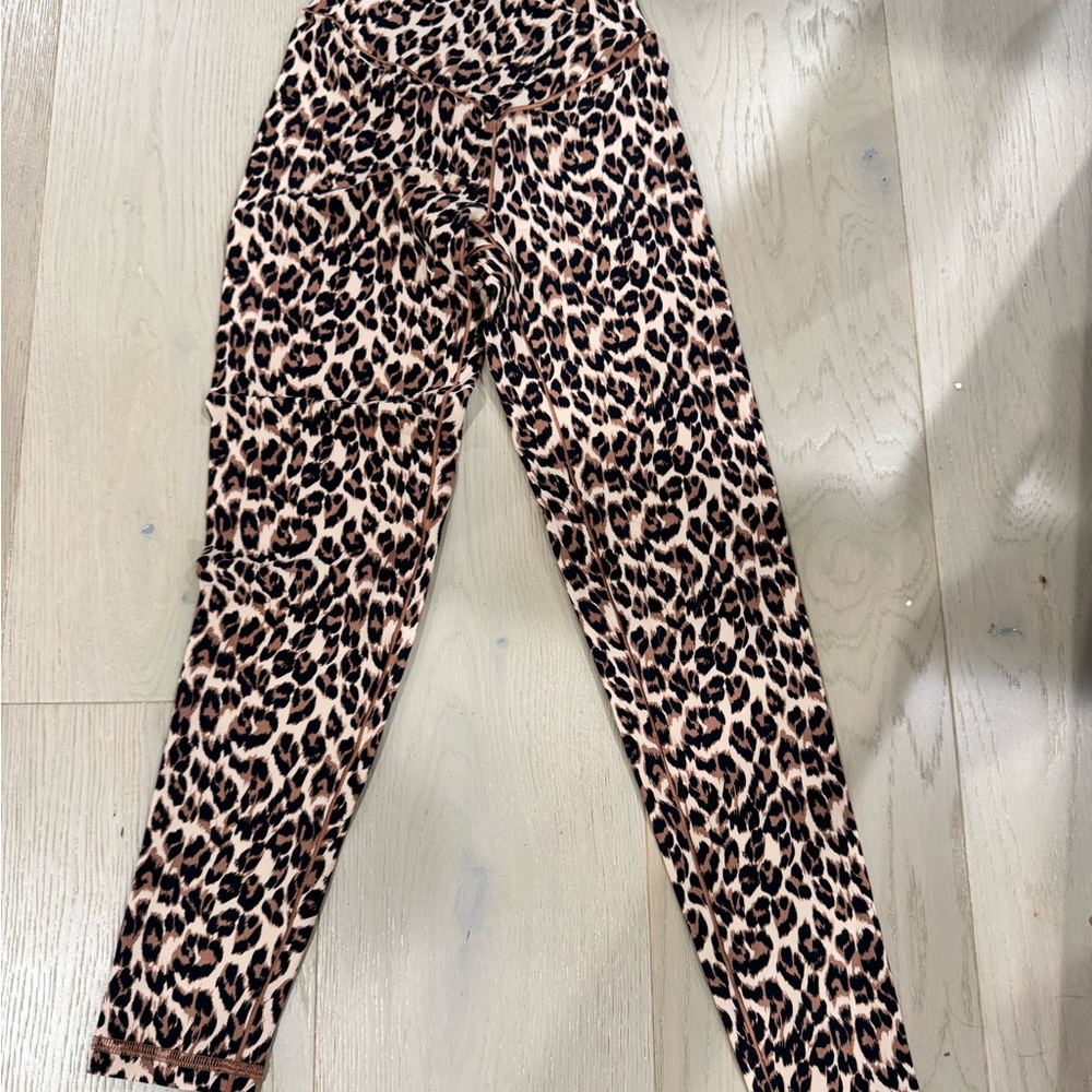 OFFLINE Aerie Real Me High Waisted Crossover Legging Leopard Print XS Short - Picture 4 of 5